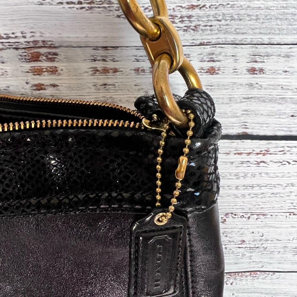 Vintage coach bag, it is brown in great condition. - Picture 4 of 5